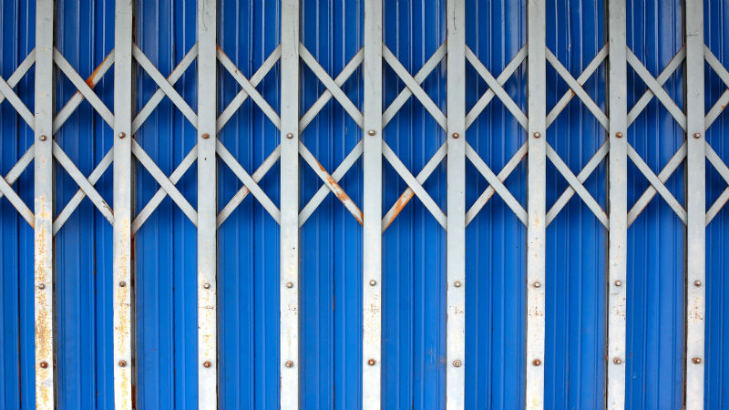 Reasons to Avoid DIY Garage Door Spring Repair in Kissimmee, FL