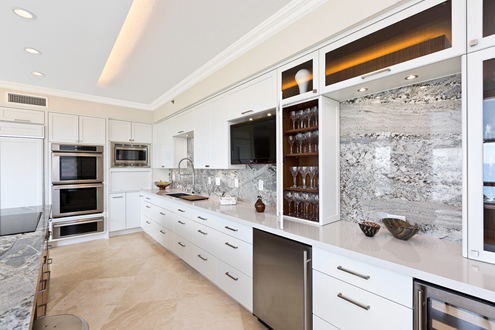Elevate Your Home’s Heart with Kitchen Refacing in West Caldwell, NJ.